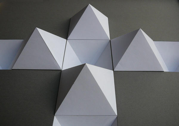 Pyramidenkreuz Detail